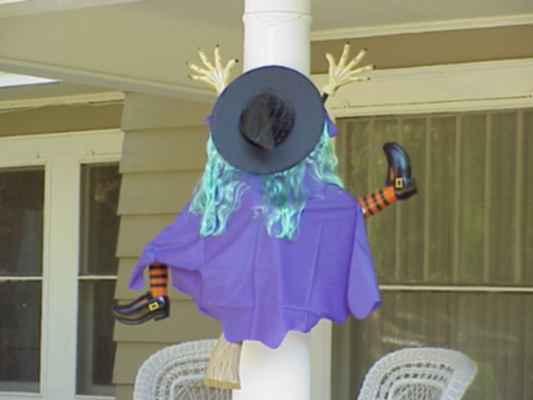 Crashed Witch - halloween pictures halloween humor halloween jokes halloween cartoons