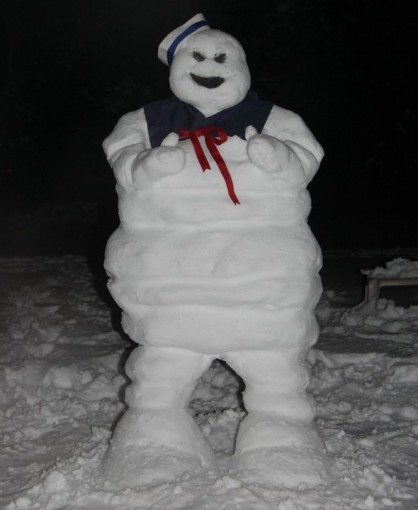 Stay Puft Marshmallow Snowman - christmas pictures christmas humor christmas jokes christmas cartoons xmas pictures xmas humor xmas jokes xmas cartoons